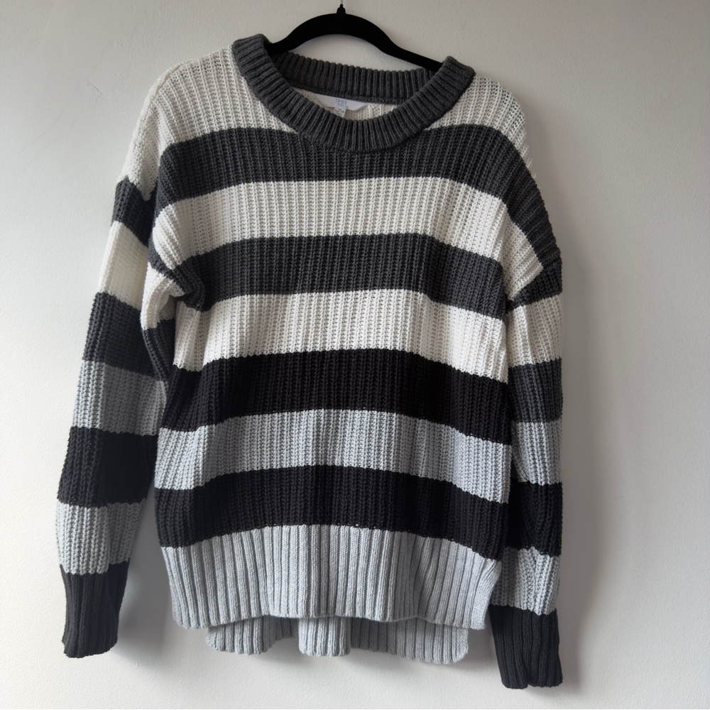 Time and Tru Black, Gray & Cream Striped Crewneck Sweater